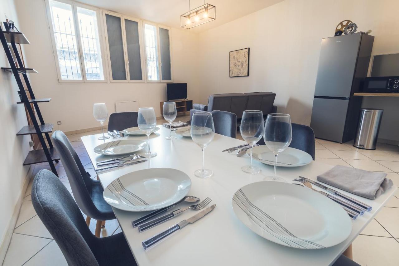 Appartement Tout Equipe Pour 6 Personnes A 15Min Des Plages Béziers Exteriér fotografie