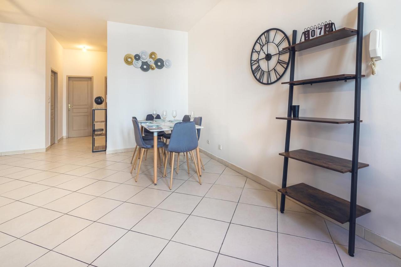 Appartement Tout Equipe Pour 6 Personnes A 15Min Des Plages Béziers Exteriér fotografie