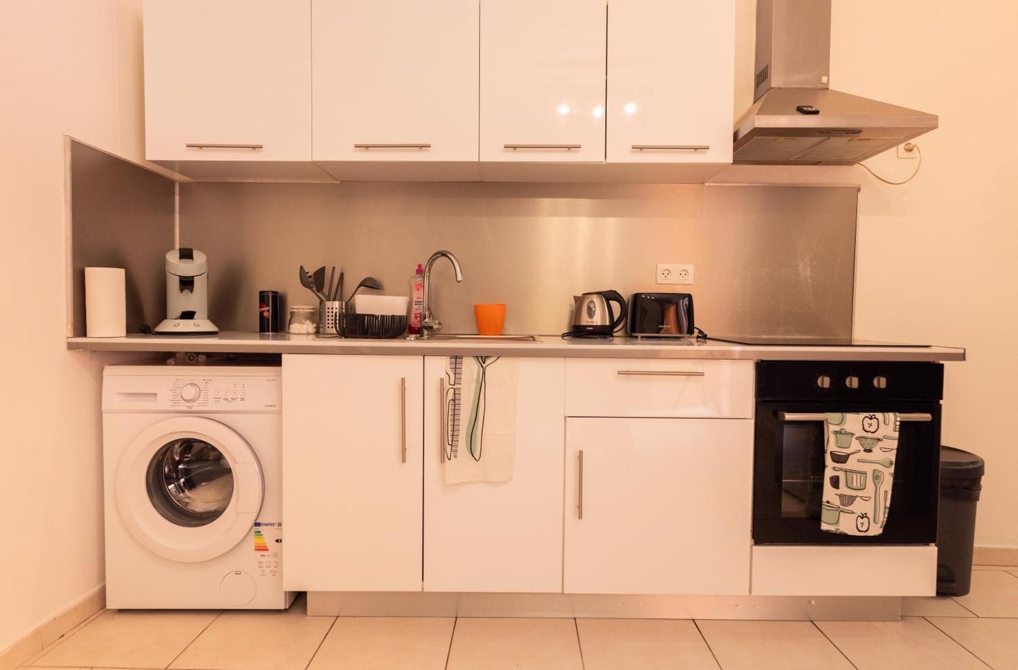 Appartement Tout Equipe Pour 6 Personnes A 15Min Des Plages Béziers Exteriér fotografie