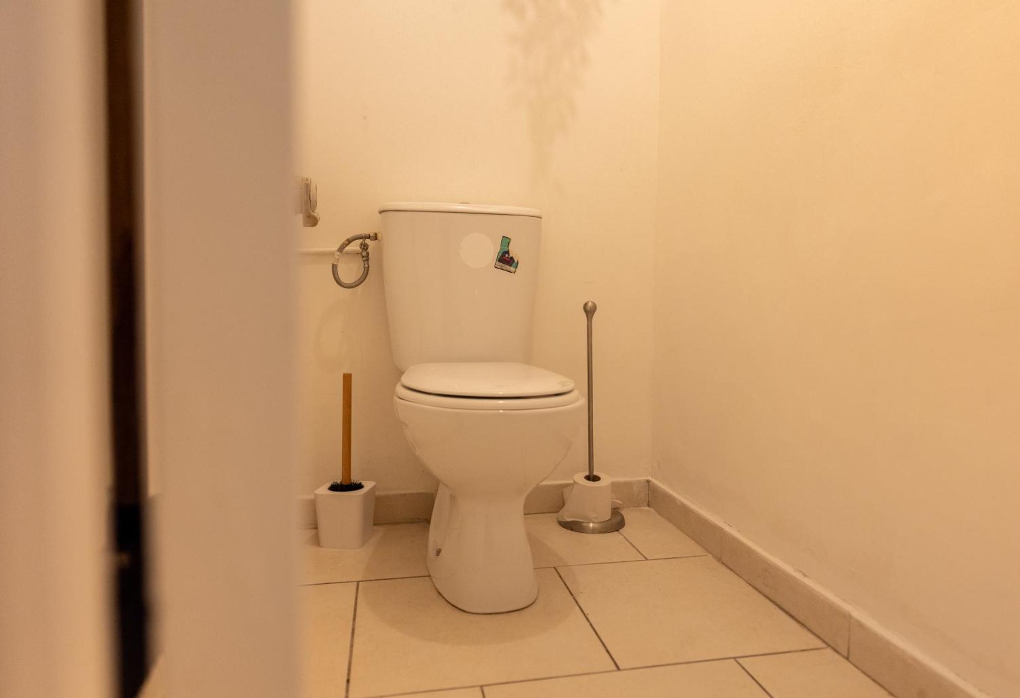 Appartement Tout Equipe Pour 6 Personnes A 15Min Des Plages Béziers Exteriér fotografie