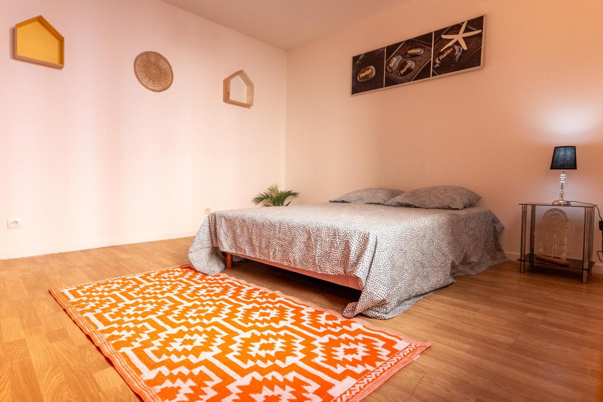 Appartement Tout Equipe Pour 6 Personnes A 15Min Des Plages Béziers Exteriér fotografie